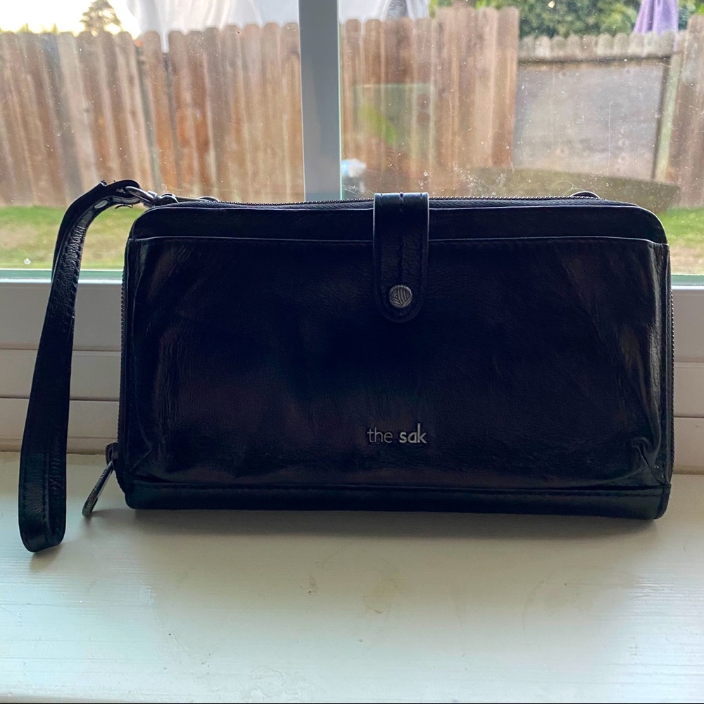The Sak Clutch with removable arm strap